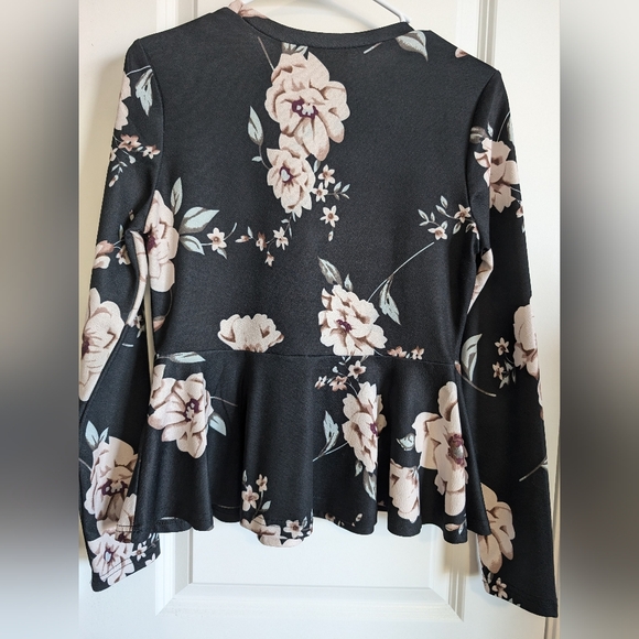 Shein Women's Long Sleeve Peplum Top Medium - Picture 3 of 3